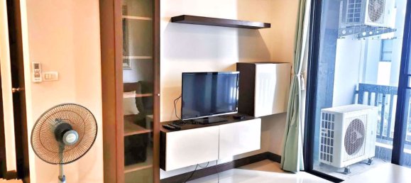 Apartamento com 1 quarto em condomínio em Watthana, Thailand N.º 9471 2