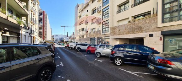 2 bedrooms Apartment in Lisbon, Portugal No. 75259 17