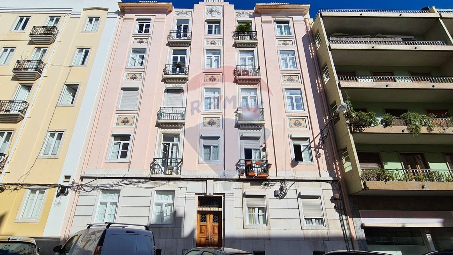 2 bedrooms Apartment in Lisbon, Portugal No. 75259