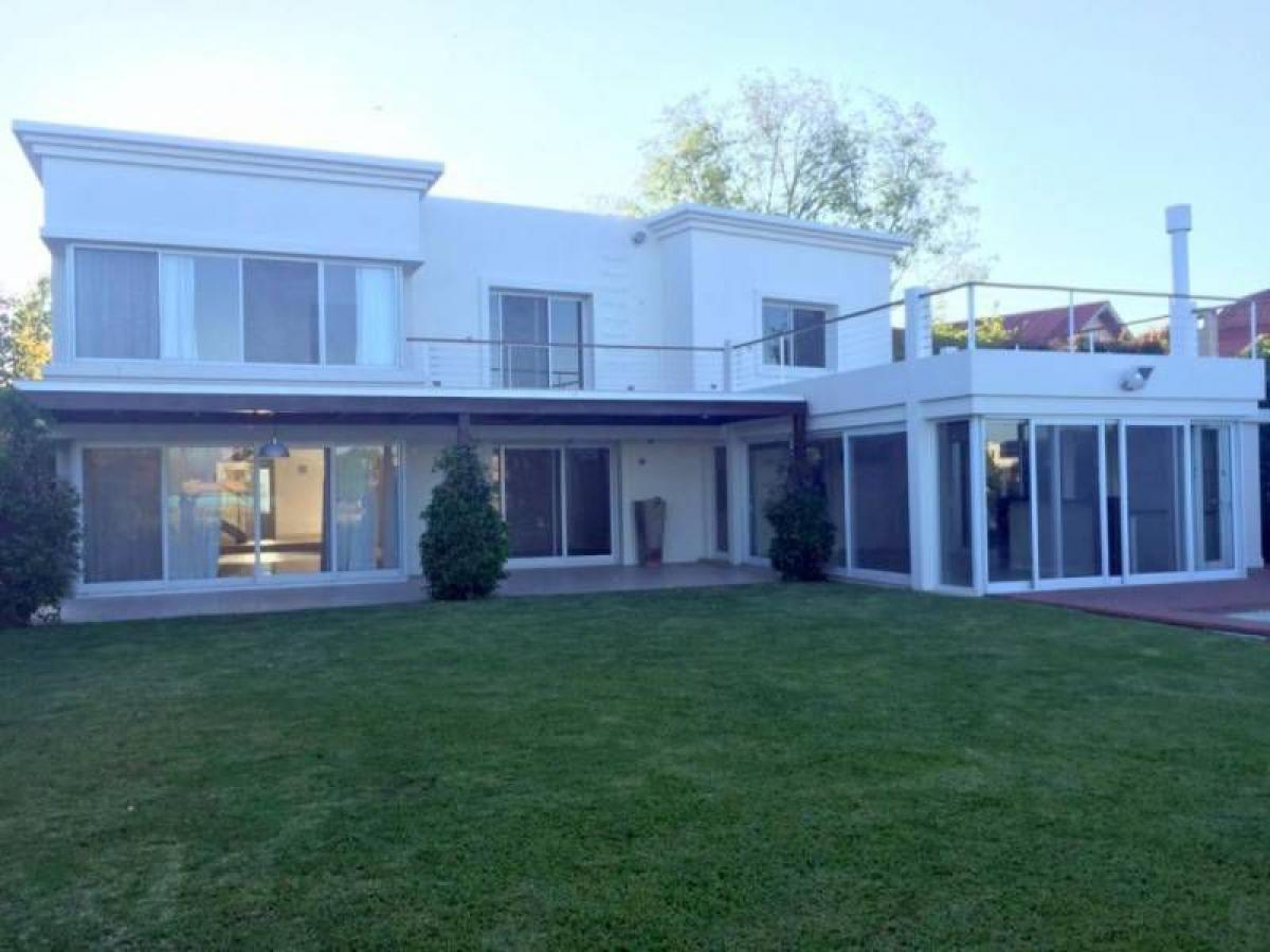 4 bedrooms House in Tigre, Argentina No. 12860