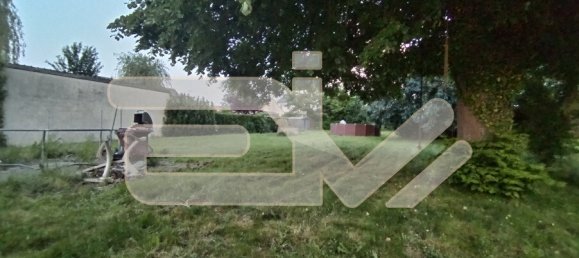 Terreno en Courville, France No. 57499 2