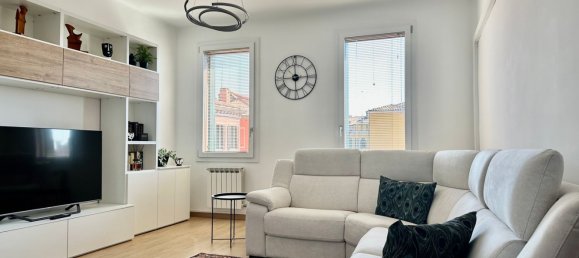 5 rooms Apartment in Venice, Italy No. 88728 2