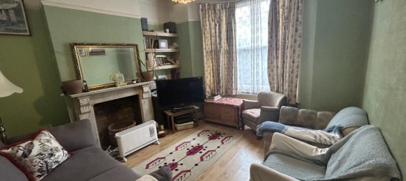 3 Schlafzimmer Haus in London, United Kingdom, Nr. 13416 2