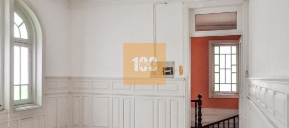 894m² Building in Porto, Portugal No. 109965 2