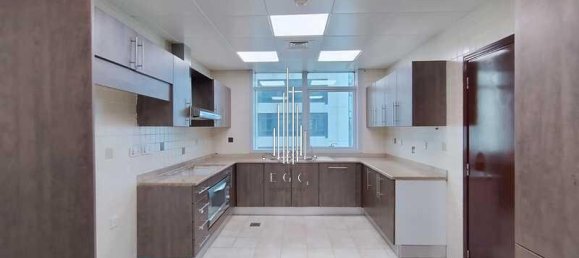 4 Schlafzimmer Wohnung in Corniche Road, UAE, Nr. 56177 6