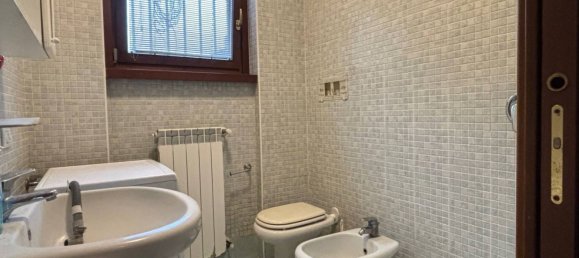 Дом с 3 комнатами в Грумелло дель Монте, Италия № 123548 20