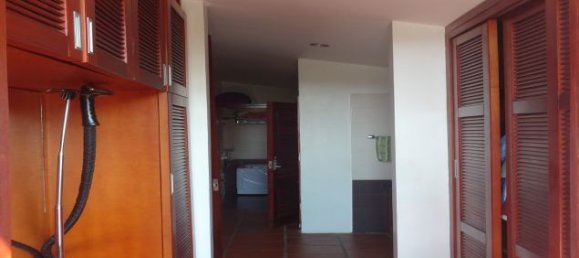 Villa de 3 dormitorios en Tay Ho, Vietnam No. 5496 3