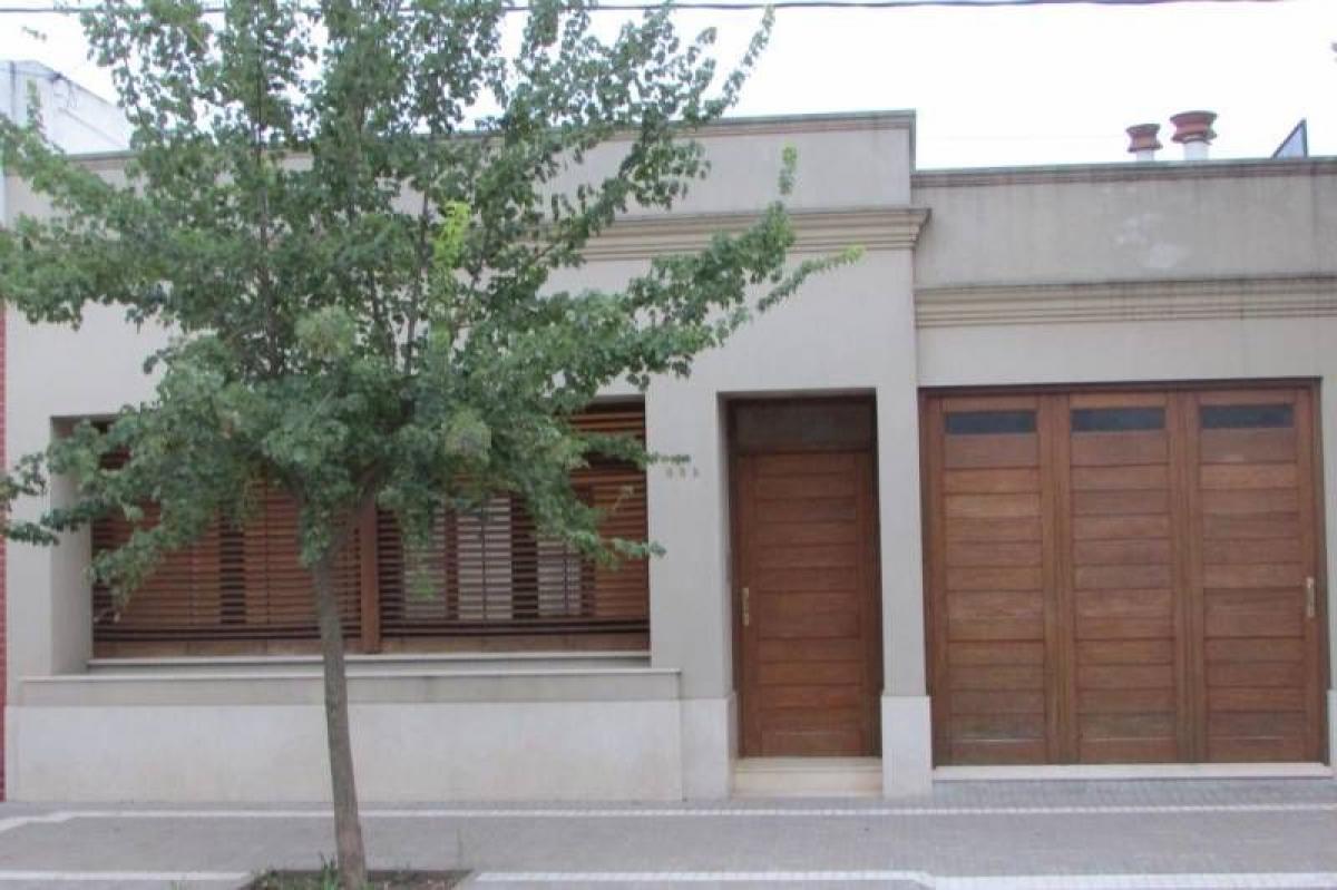 2 bedrooms House in Lobos, Argentina No. 50969