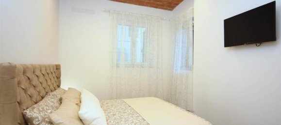 3 rooms Apartment in Siena, Italy No. 29401 8
