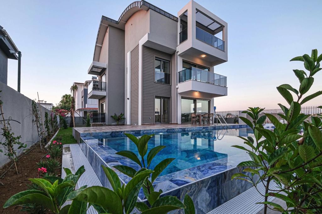 Villa 3+1 in Belek, Turkey No. 27783