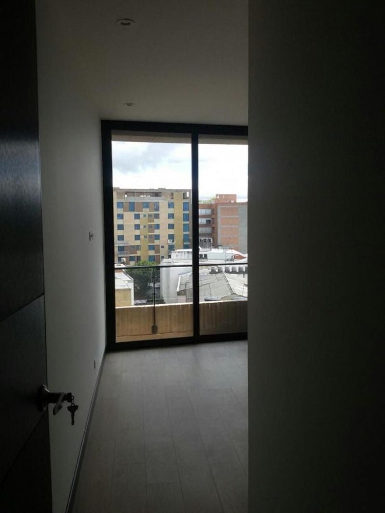 Casa de 3 dormitorios en Bogotá, Colombia No. 14020