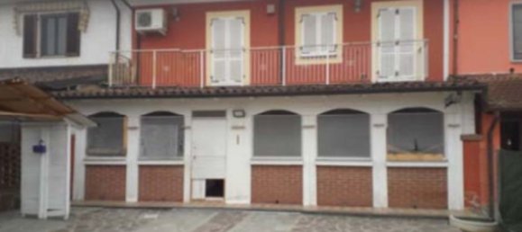 3 rooms House in Torre Beretti e Castellaro, Italy No. 78713 4