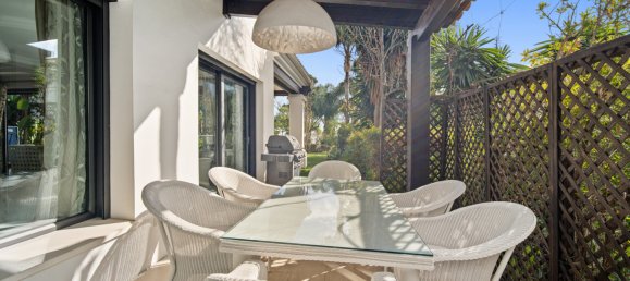 6 bedrooms Villa in Marbella, Spain No. 99438 2