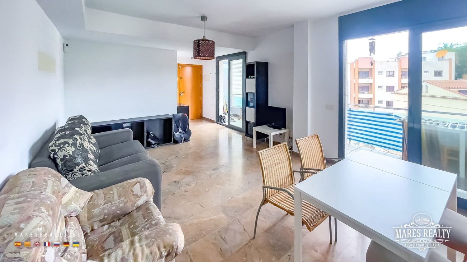 Apartamento de 3 dormitorios en Lloret de Mar, Spain No. 245143