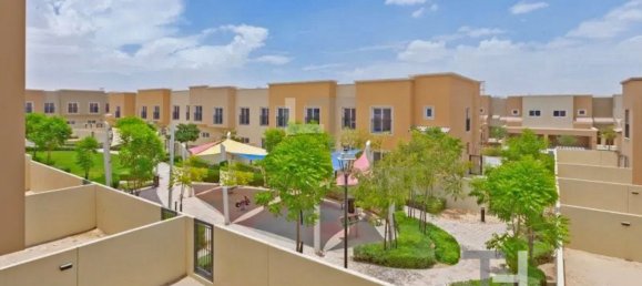 Таунхаус с 3 спальнями в Dubai Land, ОАЭ № 28621 15