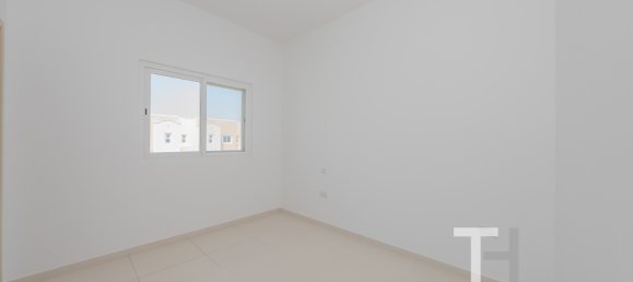 Таунхаус с 3 спальнями в Dubai Land, ОАЭ № 28621 11