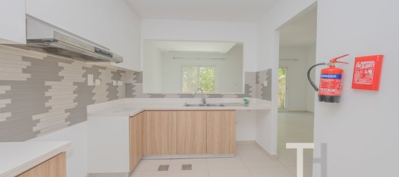 Таунхаус с 3 спальнями в Dubai Land, ОАЭ № 28621 3