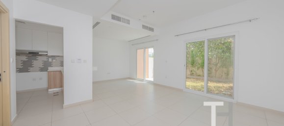 Таунхаус с 3 спальнями в Dubai Land, ОАЭ № 28621 6