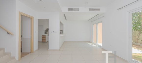 Таунхаус с 3 спальнями в Dubai Land, ОАЭ № 28621 2