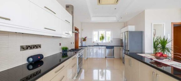 4 bedrooms Villa in Pegeia, Cyprus No. 14643 11