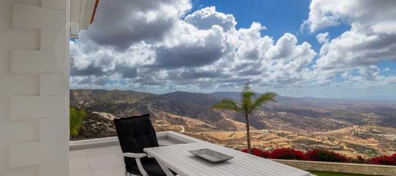 4 bedrooms Villa in Pegeia, Cyprus No. 14643 2