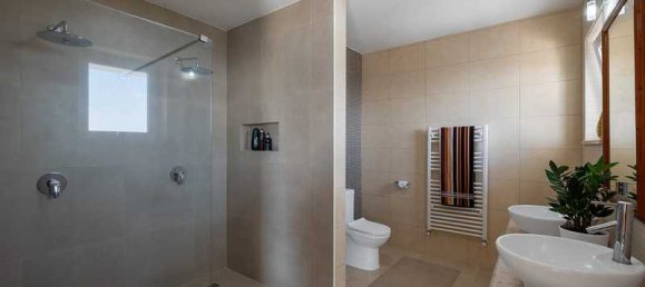 4 bedrooms Villa in Pegeia, Cyprus No. 14643 4