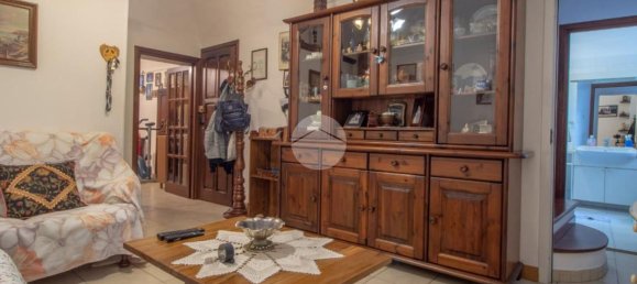 5-salle Appartement à Chiusavecchia, Italy No. 77892 3