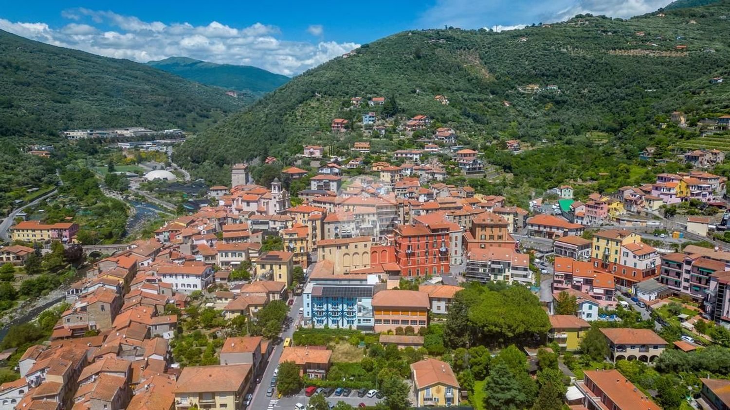 5-salle Appartement à Chiusavecchia, Italy No. 77892