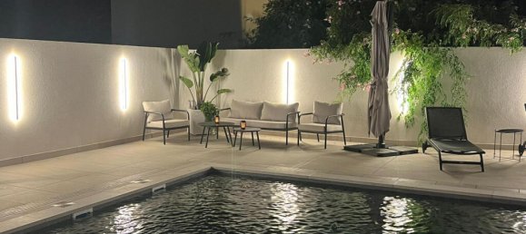 5 bedrooms Villa in Alameda, Spain No. 177907 5