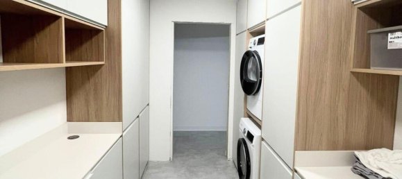 5 bedrooms Villa in Alameda, Spain No. 177907 14