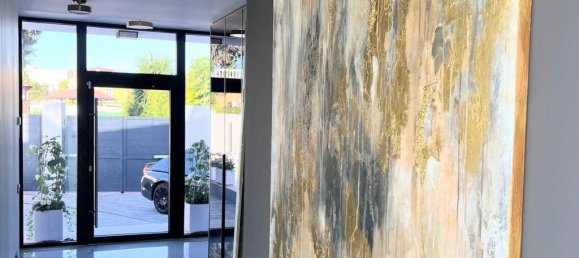 5 bedrooms Villa in Alameda, Spain No. 177907 6