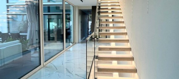 5 bedrooms Villa in Alameda, Spain No. 177907 9