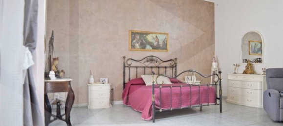 6 rooms Apartment in Arzano, Italy No. 18532 6