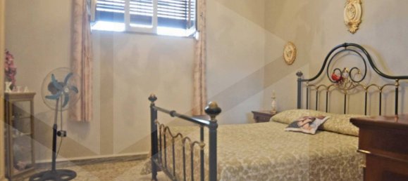 6 rooms Apartment in Arzano, Italy No. 18532 9