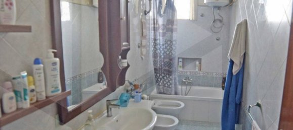 6 rooms Apartment in Arzano, Italy No. 18532 13