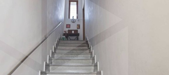 6 rooms Apartment in Arzano, Italy No. 18532 15