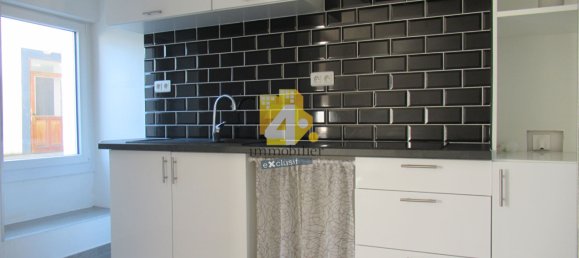 2 bedrooms Apartment in Loire-Atlantique, France No. 279968 4