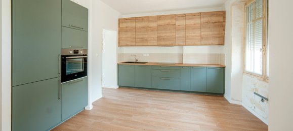 3 bedrooms House in Nantes, France No. 112595 2