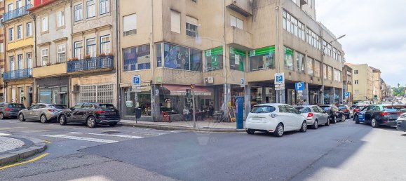 480m² Building in Porto, Portugal No. 224632 4