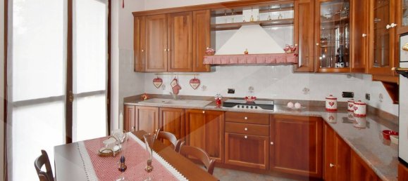 Villa de 6 divisões em Parabiago, Italy N.º 22651 10