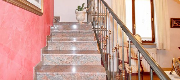 Villa de 6 divisões em Parabiago, Italy N.º 22651 17