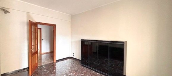 3 bedrooms Apartment in Genoa, Italy No. 312689 3