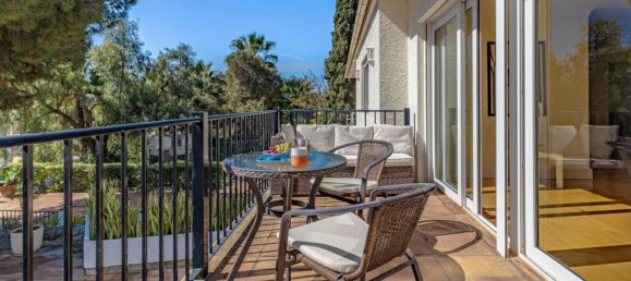 4 bedrooms Villa in Marbella, Spain No. 177876 6