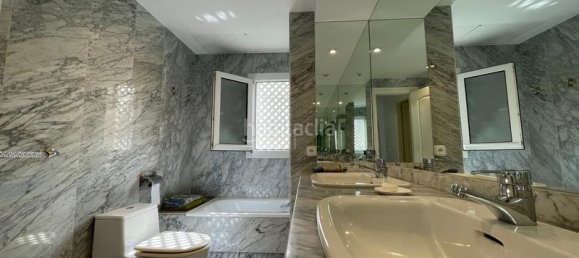 3 Schlafzimmer Wohnung in Marbella, Spain, Nr. 104410 5