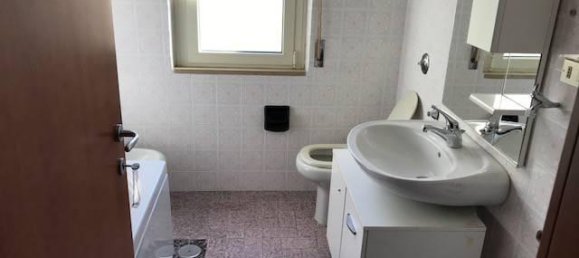 3 rooms Apartment in Pescara, Italy No. 164511 11