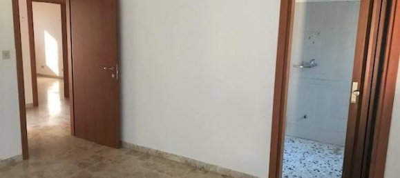 3 rooms Apartment in Pescara, Italy No. 164511 8