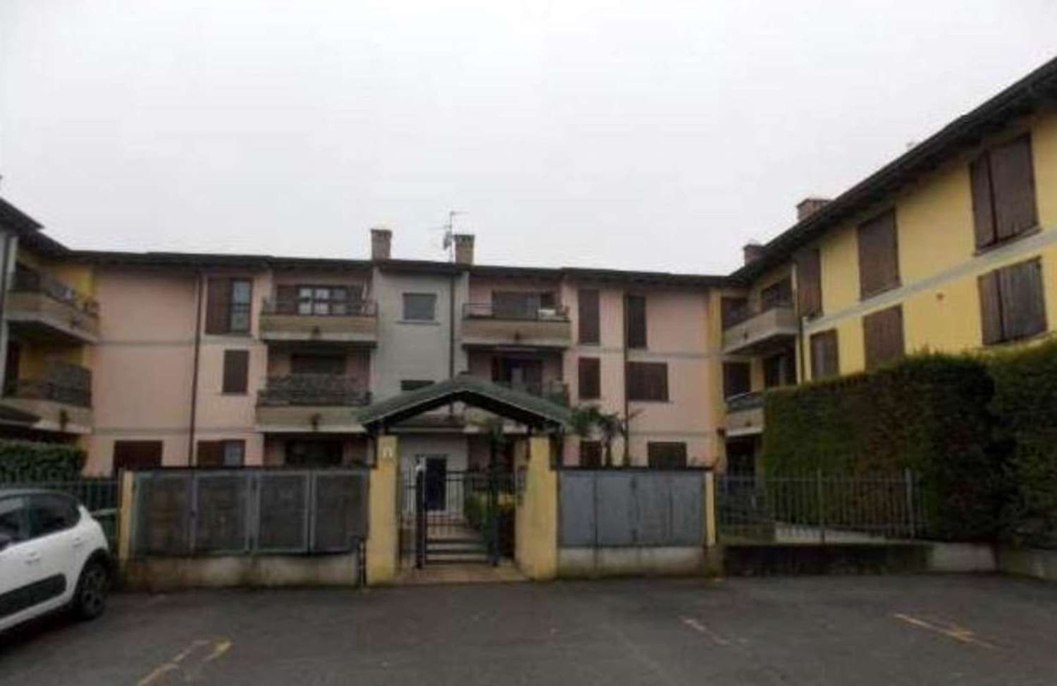 Apartamento de 2 dormitorios en Massalengo, Italy No. 378485