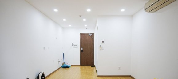 Studio in District 4, Vietnam No. 16089 7