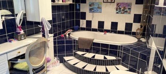 Adosado de 9 dormitorios en Wetteraukreis, Germany No. 220428 21