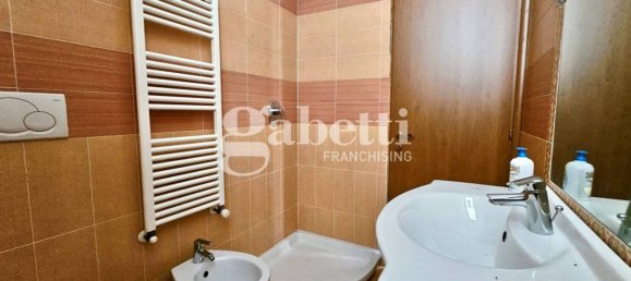 1 bedroom Apartment in Florence, Italy No. 262391 9
